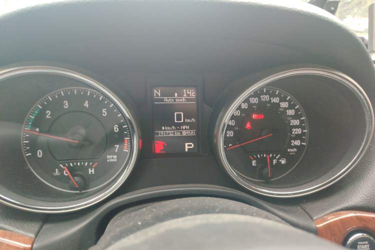 Used Jeep Grand Cherokee 2013 3.6L Comfort Navigation Edition Instrument Cluster