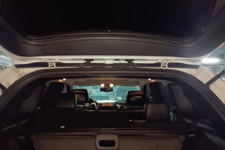Used Jeep Grand Cherokee 2013 3.6L Comfort Navigation Edition Trunk