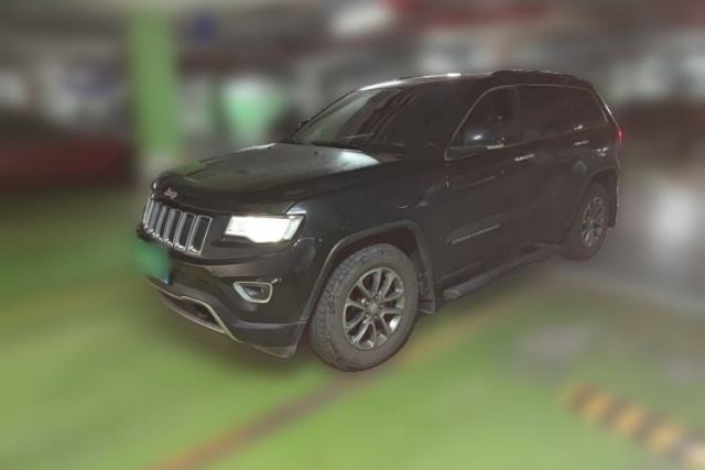 Ojetý Jeep Grand Cherokee 2014 3.6L Elite Navigation Edition