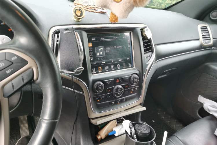 Used Jeep Grand Cherokee 2014 3.0TD Diesel Comfort Navigation Version Audio And AC Panel