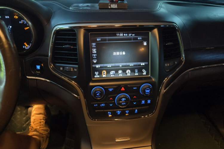 Used Jeep Grand Cherokee 2014 3.0L Flagship Zunyue Edition Audio And AC Panel