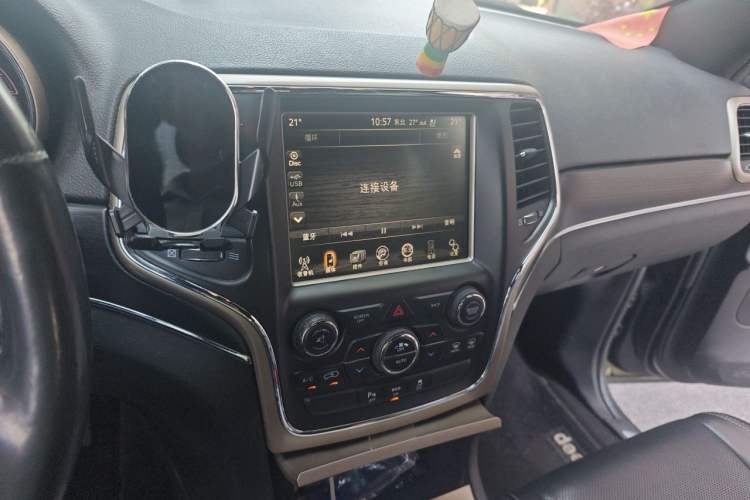 Used Jeep Grand Cherokee 2014 3.6L Elite Navigation Edition Audio And AC Panel