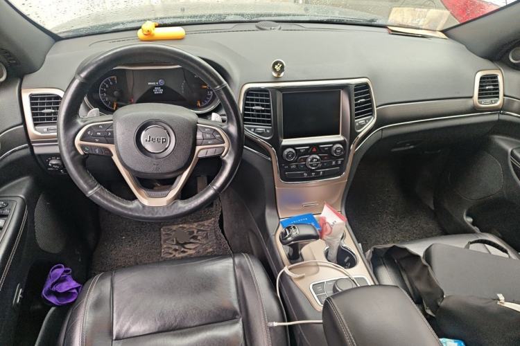 Used Jeep Grand Cherokee 2014 3.0L Comfort Navigation Edition Center Console
