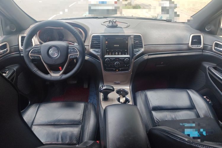 Used Jeep Grand Cherokee 2014 3.0L Comfort Navigation Edition Center Console