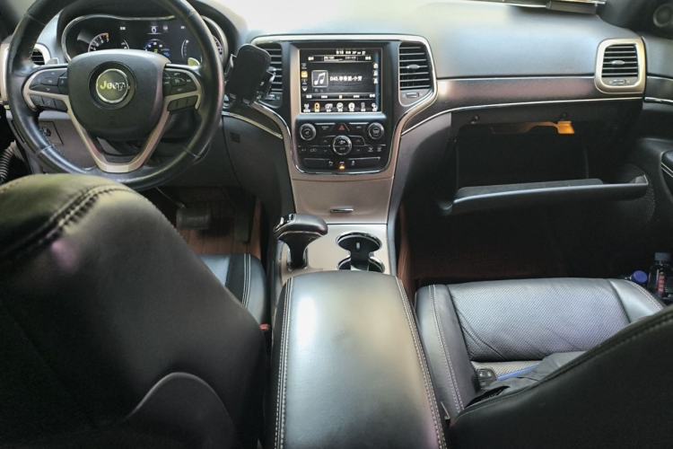 Used Jeep Grand Cherokee 2014 3.6L Elite Navigation Edition Center Console