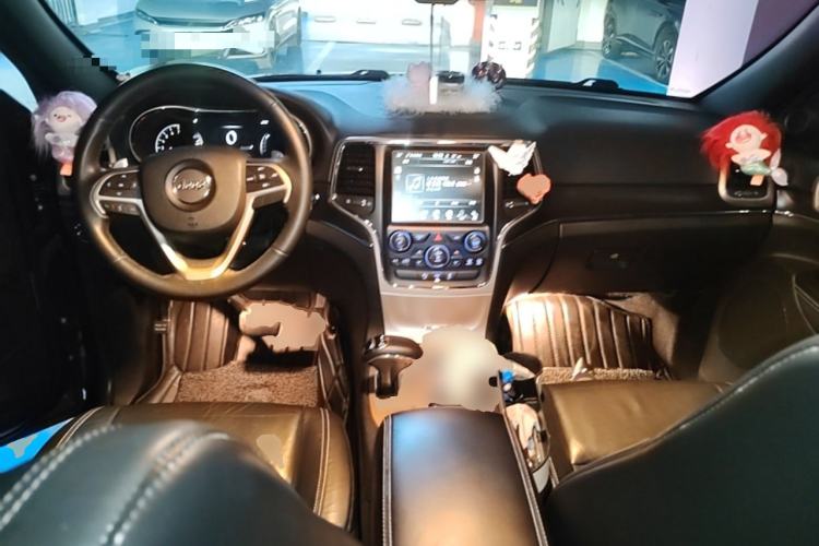 Used Jeep Grand Cherokee 2014 3.0L Comfort Navigation Edition Center Console