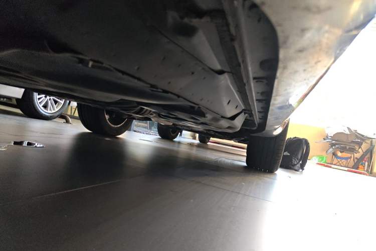 Used Jeep Grand Cherokee 2014 3.0L Flagship Zunyue Edition Chassis Front Left