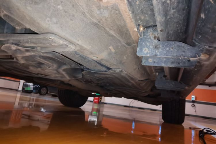 Used Jeep Grand Cherokee 2014 3.0TD Diesel Comfort Navigation Version Chassis Front Left