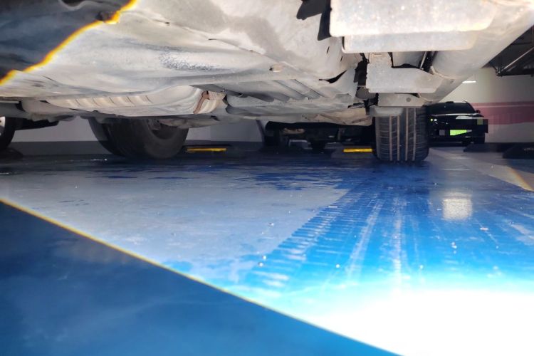 Used Jeep Grand Cherokee 2014 3.0L Comfort Navigation Edition Chassis Front Left