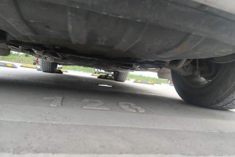 Used Jeep Grand Cherokee 2014 3.6L Elite Navigation Edition Chassis Front