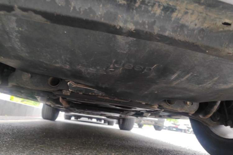 Used Jeep Grand Cherokee 2014 3.6L Elite Navigation Edition Chassis Front