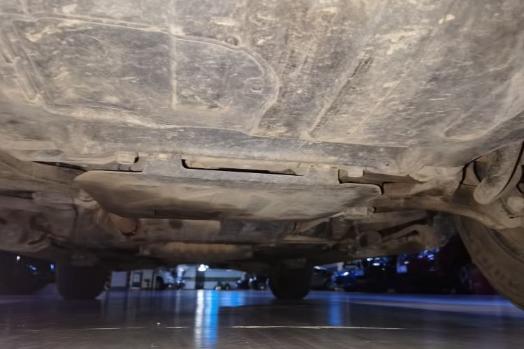 Used Jeep Grand Cherokee 2014 3.6L Elite Navigation Edition Chassis Front