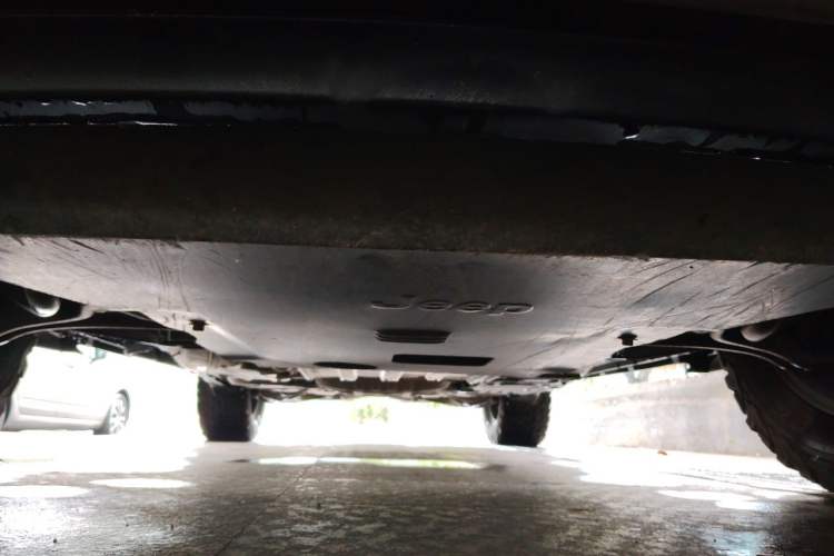 Used Jeep Grand Cherokee 2014 3.0L Comfort Navigation Edition Chassis Front