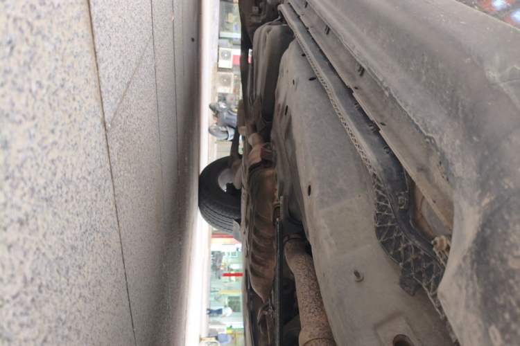 Used Jeep Grand Cherokee 2014 3.6L Elite Navigation Edition Chassis Front Right