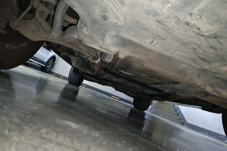 Used Jeep Grand Cherokee 2014 3.6L Elite Navigation Edition Chassis Front