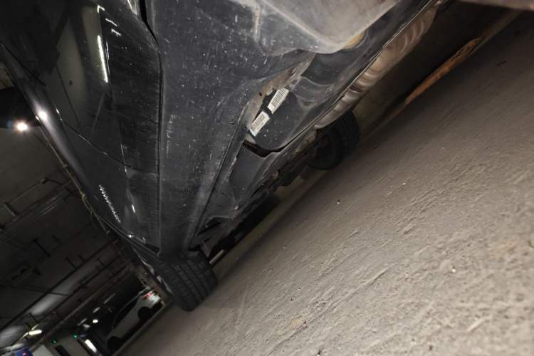 Used Jeep Grand Cherokee 2014 3.0L Comfort Navigation Edition Chassis Rear Left