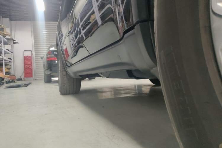 Used Jeep Grand Cherokee 2014 3.6L Comfort Navigation Edition Chassis Rear Left