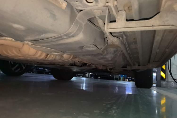 Used Jeep Grand Cherokee 2014 3.6L Elite Navigation Edition Chassis Rear Right