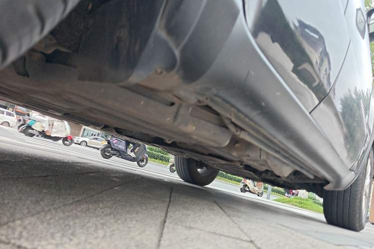 Used Jeep Grand Cherokee 2014 3.0TD Diesel Comfort Navigation Version Chassis Rear Right