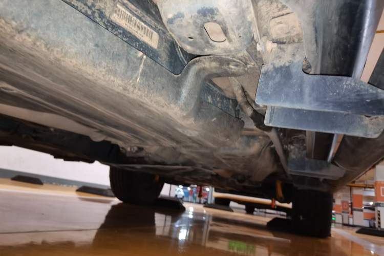 Used Jeep Grand Cherokee 2014 3.0TD Diesel Comfort Navigation Version Chassis Rear Right