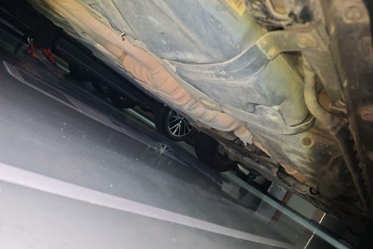 Used Jeep Grand Cherokee 2014 3.0L Comfort Navigation Edition Chassis Rear Right