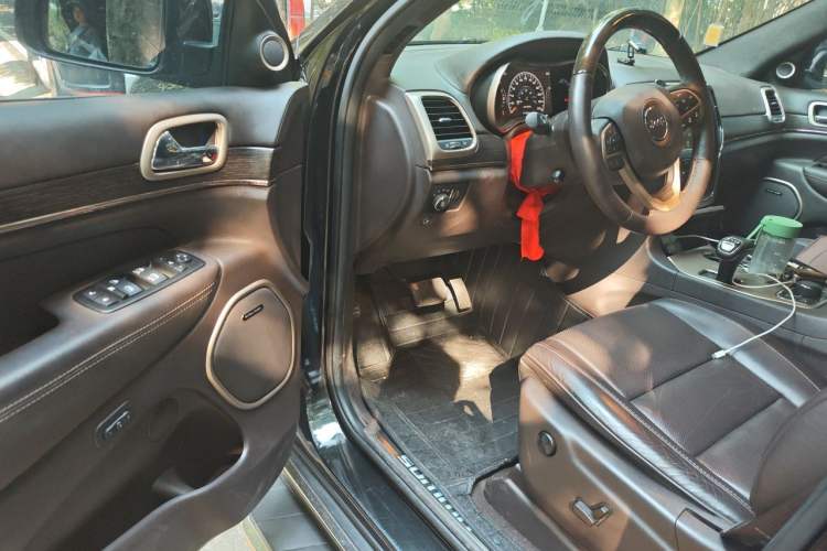 Used Jeep Grand Cherokee 2014 3.0L Flagship Zunyue Edition Driver Seat