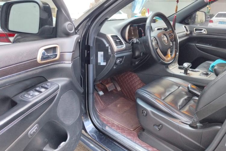 Used Jeep Grand Cherokee 2014 3.6L Elite Navigation Edition Driver Seat
