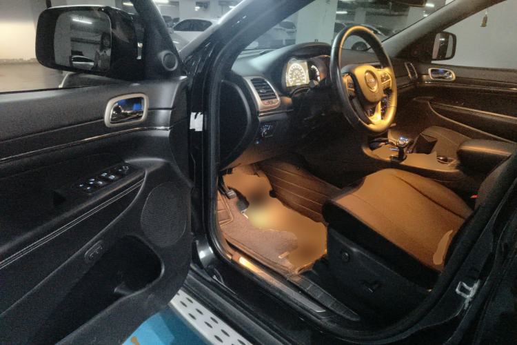 Used Jeep Grand Cherokee 2014 3.0TD Diesel Comfort Navigation Version Driver Seat