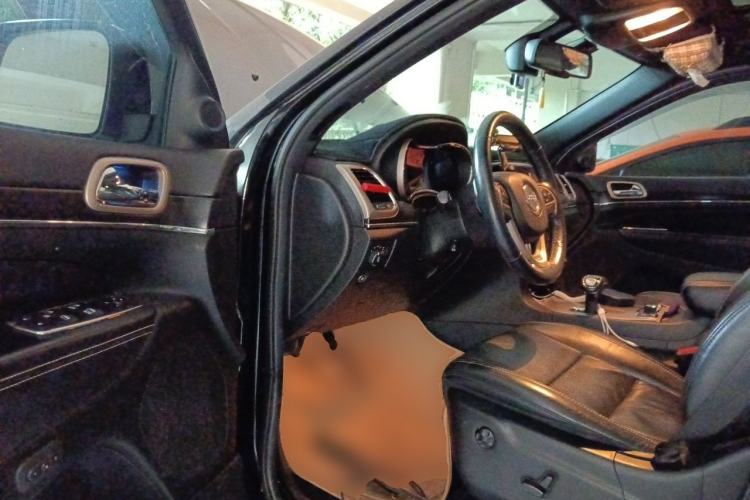 Used Jeep Grand Cherokee 2014 3.6L Elite Navigation Edition Driver Seat