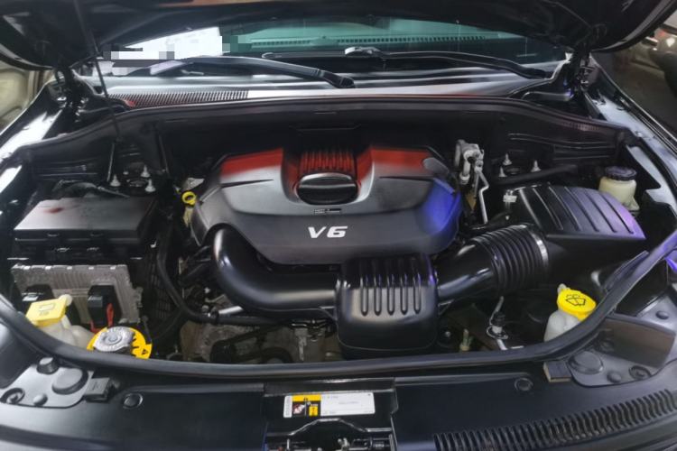 Used Jeep Grand Cherokee 2014 3.0L Comfort Navigation Edition Engine Bay