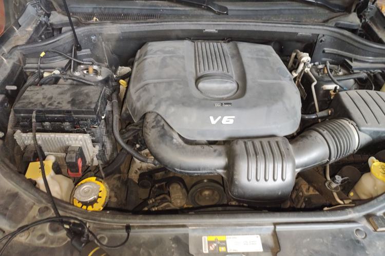 Used Jeep Grand Cherokee 2014 3.6L Elite Navigation Edition Engine Bay