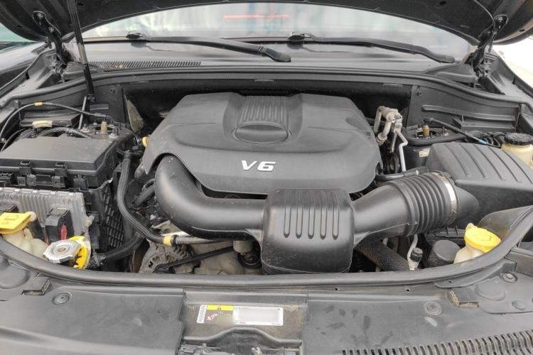 Used Jeep Grand Cherokee 2014 3.6L Elite Navigation Edition Engine Bay
