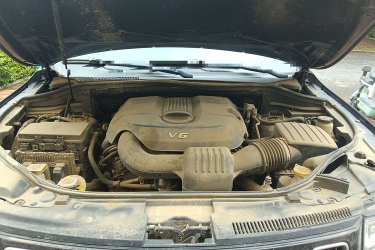 Used Jeep Grand Cherokee 2014 3.0L Comfort Navigation Edition Engine Bay