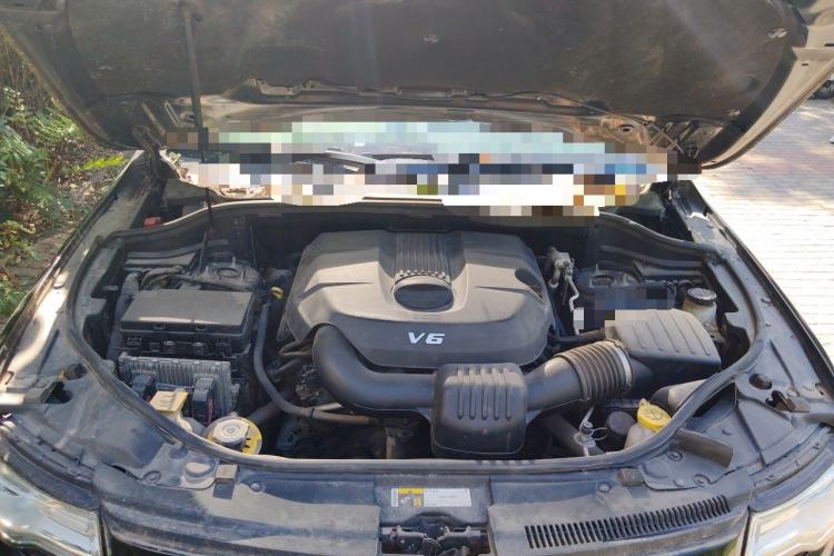 Used Jeep Grand Cherokee 2014 3.0L Comfort Navigation Edition Engine Bay