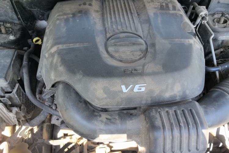 Used Jeep Grand Cherokee 2014 3.6L Elite Navigation Edition Engine Bay