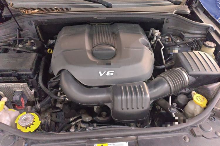 Used Jeep Grand Cherokee 2014 3.0L Flagship Zunyue Edition Engine Bay