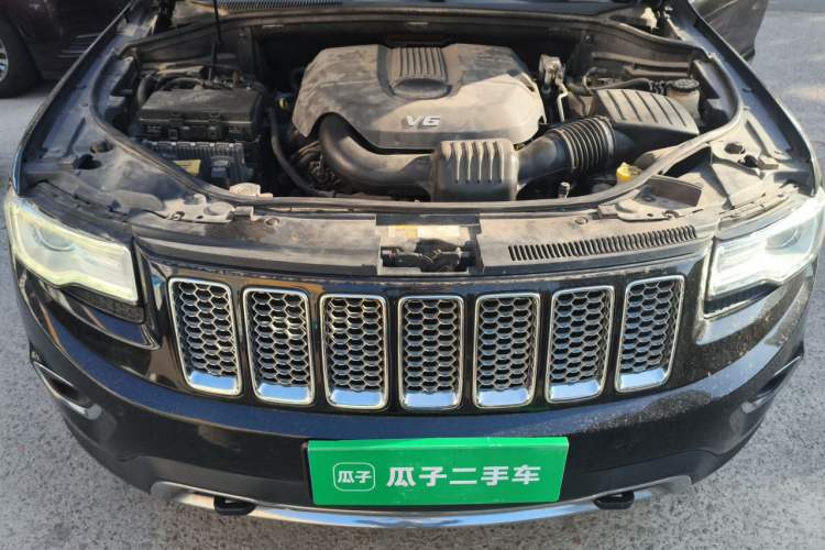 Used Jeep Grand Cherokee 2014 3.6L Elite Navigation Edition Engine Bay