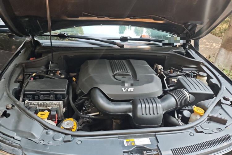Used Jeep Grand Cherokee 2014 3.0L Flagship Zunyue Edition Engine Bay