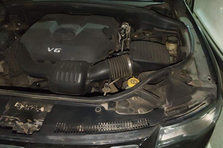 Used Jeep Grand Cherokee 2014 3.6L Elite Navigation Edition Engine Bay Left