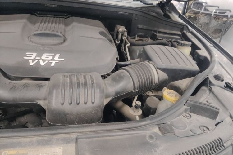 Used Jeep Grand Cherokee 2014 3.6L Comfort Navigation Edition Engine Bay Left