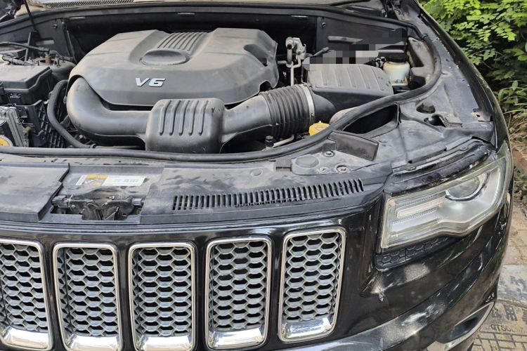 Used Jeep Grand Cherokee 2014 3.6L Elite Navigation Edition Engine Bay Left