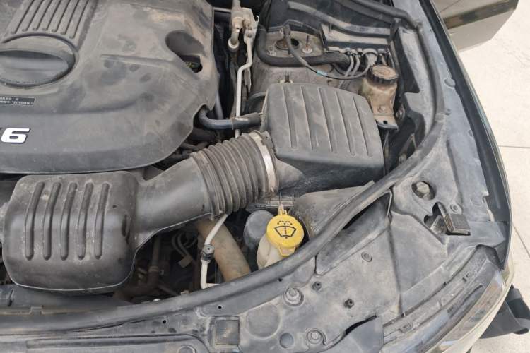 Used Jeep Grand Cherokee 2014 3.6L Elite Navigation Edition Engine Bay Left