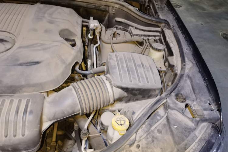 Used Jeep Grand Cherokee 2014 3.6L Elite Navigation Edition Engine Bay Left