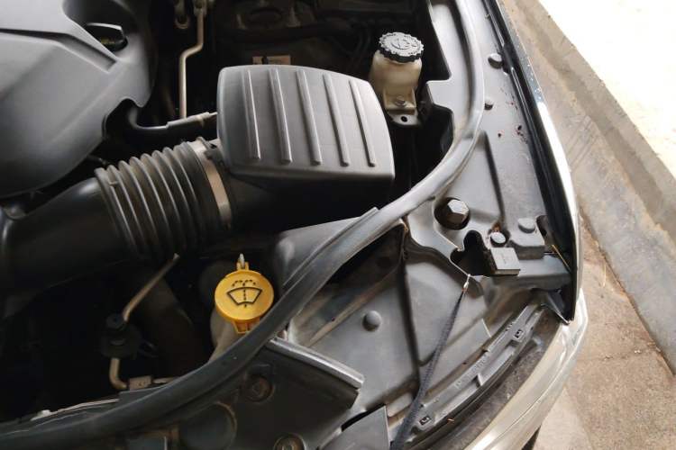 Used Jeep Grand Cherokee 2014 3.0L Comfort Navigation Edition Engine Bay Left