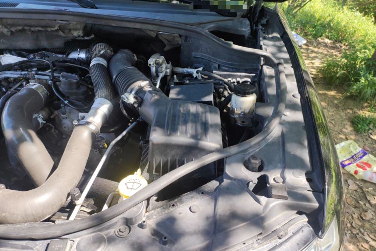 Used Jeep Grand Cherokee 2014 3.0TD Diesel Comfort Navigation Version Engine Bay Left