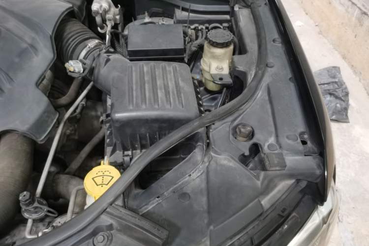 Used Jeep Grand Cherokee 2014 3.0TD Diesel Comfort Navigation Version Engine Bay Left