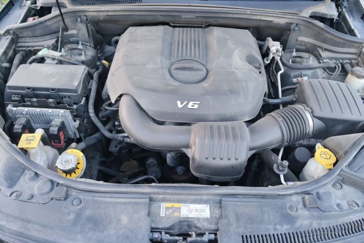 Used Jeep Grand Cherokee 2014 3.0L Comfort Navigation Edition Engine Bay