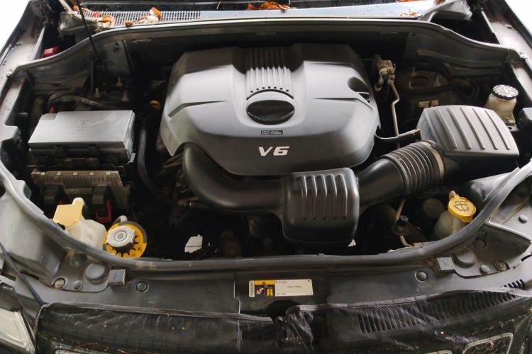 Used Jeep Grand Cherokee 2014 3.0L Comfort Navigation Edition Engine Bay