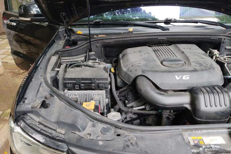 Used Jeep Grand Cherokee 2014 3.0L Comfort Navigation Edition Engine Bay Right
