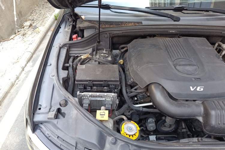 Used Jeep Grand Cherokee  Engine Bay Right